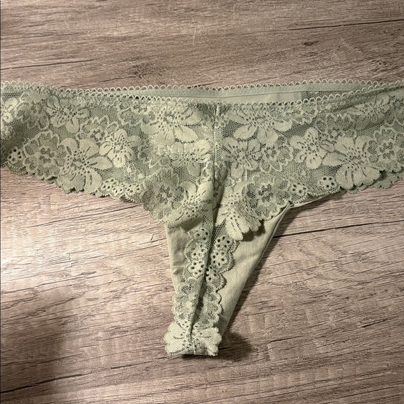 PINK - Picture 2 of 4